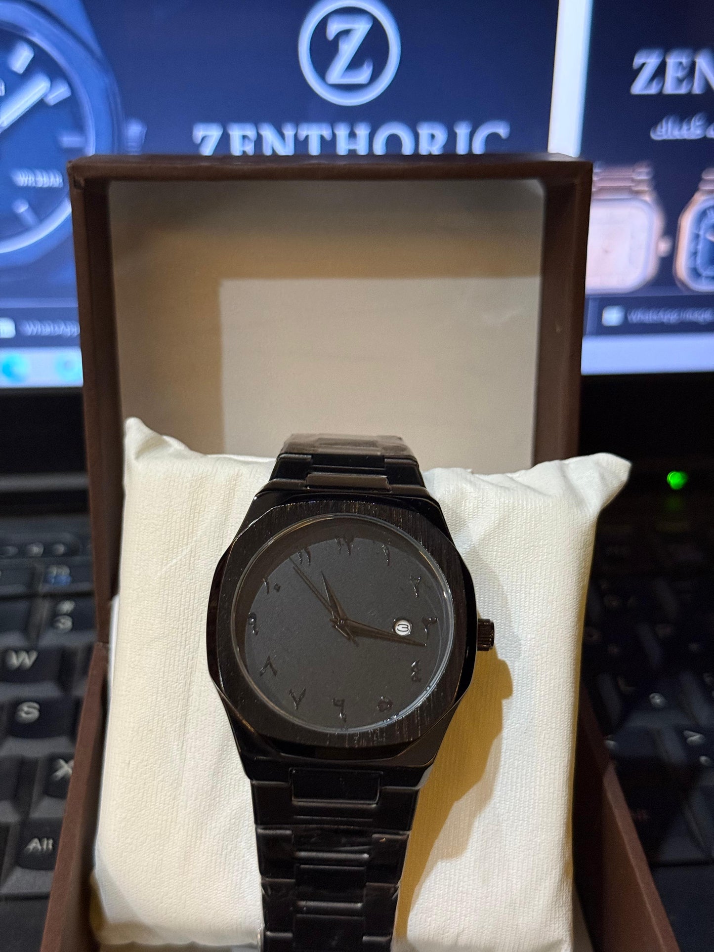 Stainless steel Arabic Black Aura Watch 🖤