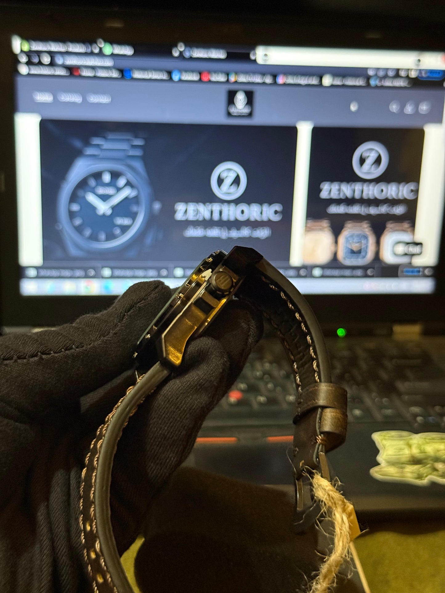 Tubular Luminous Date watch