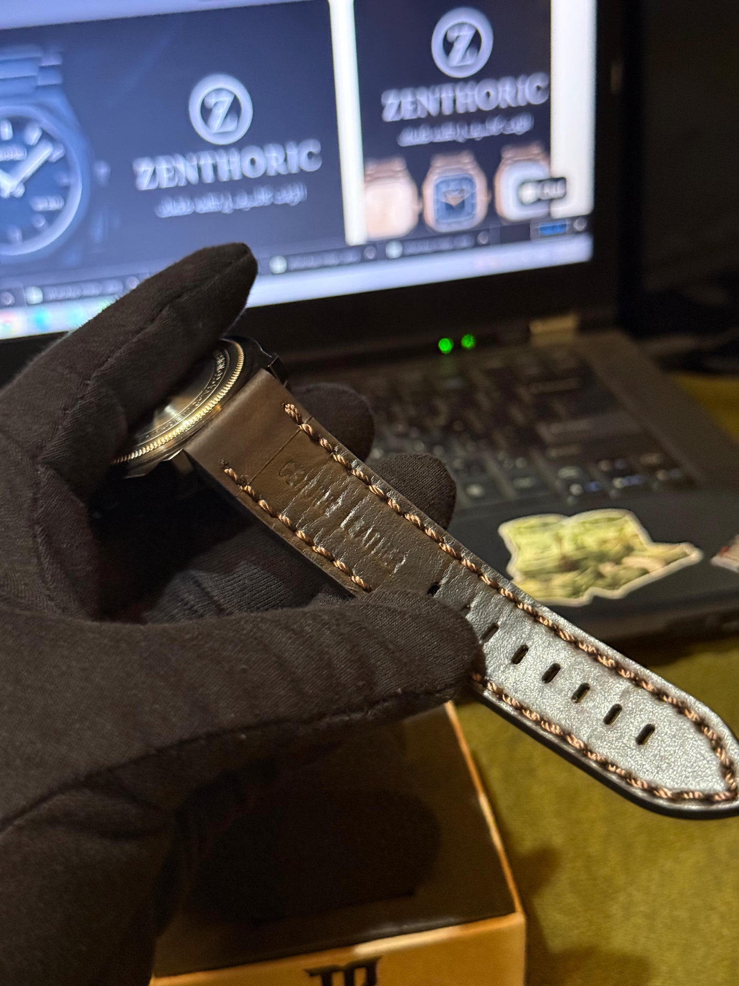 Tubular Luminous Date watch